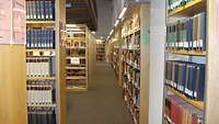 Freihandbereich der Bibliothek des ZMSBw