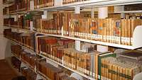 Rara-Magazin der Bibliothek des ZMSBw
