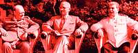 Churchill, Truman und Stalin sitzend