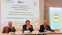 Erwin Schmidl und Manfried Rauchensteiener - zwei Experten für Militärgeschichte in Österreich.