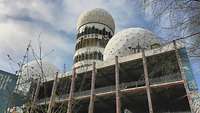 Auf dem Teufelsberg in Berlin bauten die USA innden 1950er Jahren eine Abhörstation - ein Relikt des Kalten Krieges.