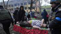 Angriff auf eine Geburtsklinik in Mariupol