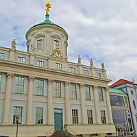 Das Alte Rathaus und das Knobelsdorffhaus am Alten Markt in Potsdam