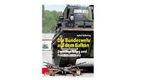 Panzer überfährt Gewehre