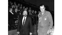 Verteidigungsminister Eppelmann (DDR) neben Generalleutnant Anton Detlev von Plato (Bundeswehr)