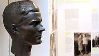 Bronzebüste von Claus Schenk Graf von Stauffenberg 