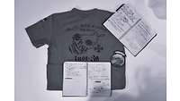 T-Shirt und zwei Hefte mit Mitschriften